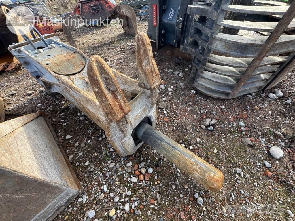 NPK DC-25 Marteau hydraulique