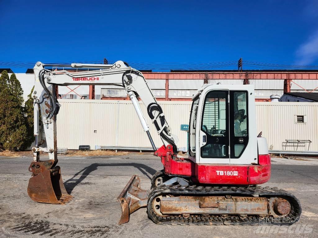 Takeuchi TB 180 FR Pelle sur chenilles