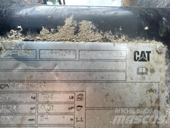 CAT 2548941 Godet