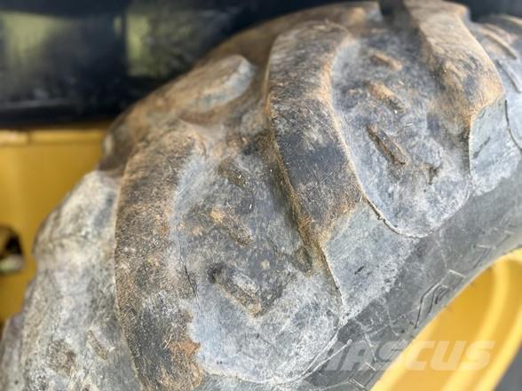 CAT 420D IT Tractopelle