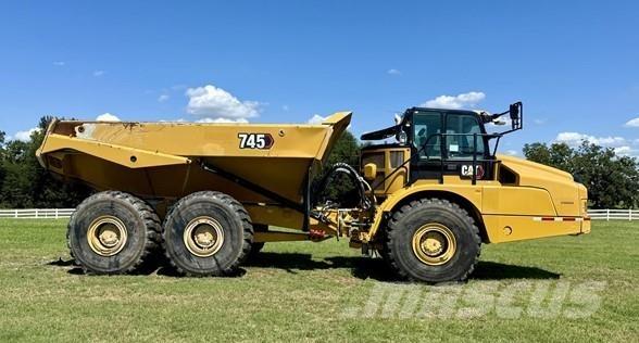 CAT 745 Tombereau articulé