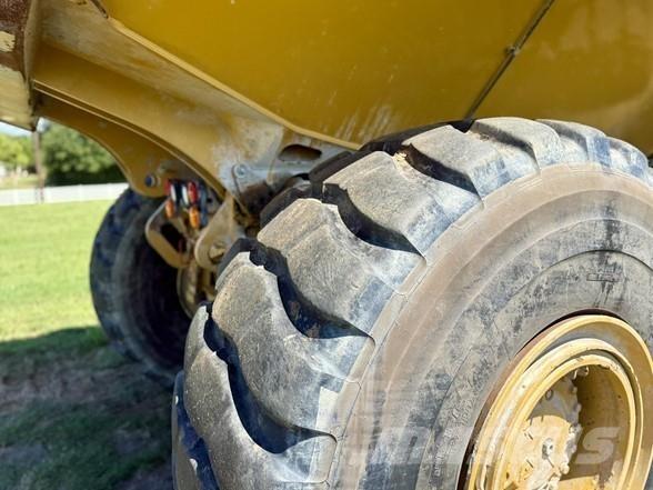 CAT 745 Tombereau articulé