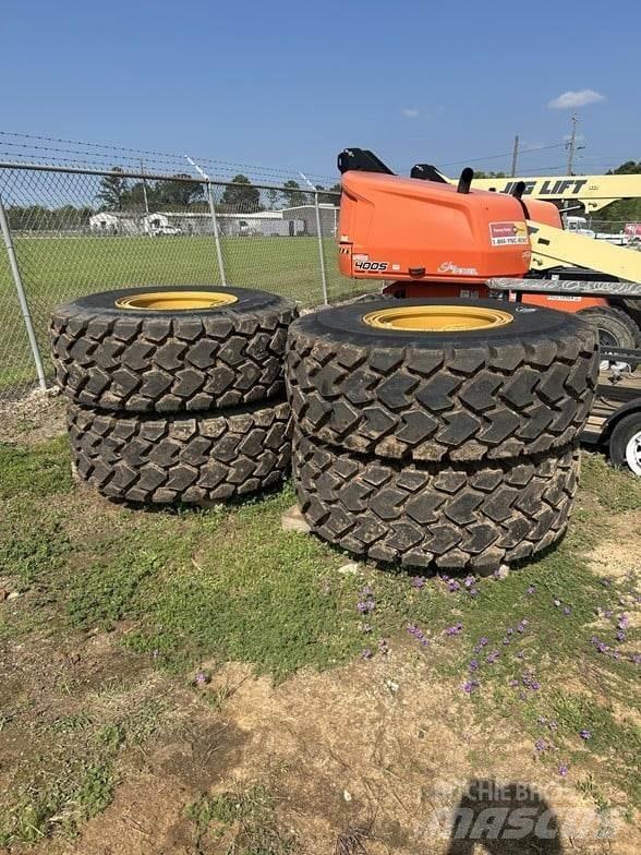 CAT 938M Chargeuse sur pneus