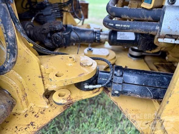 CAT 938M Chargeuse sur pneus