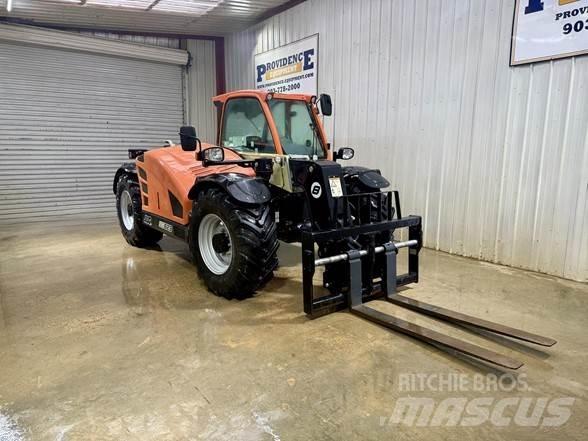 JLG 823 Chariot télescopique
