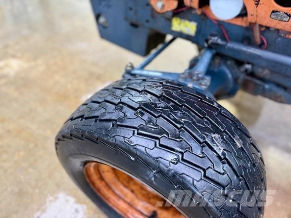 Kubota B7100 Tracteur