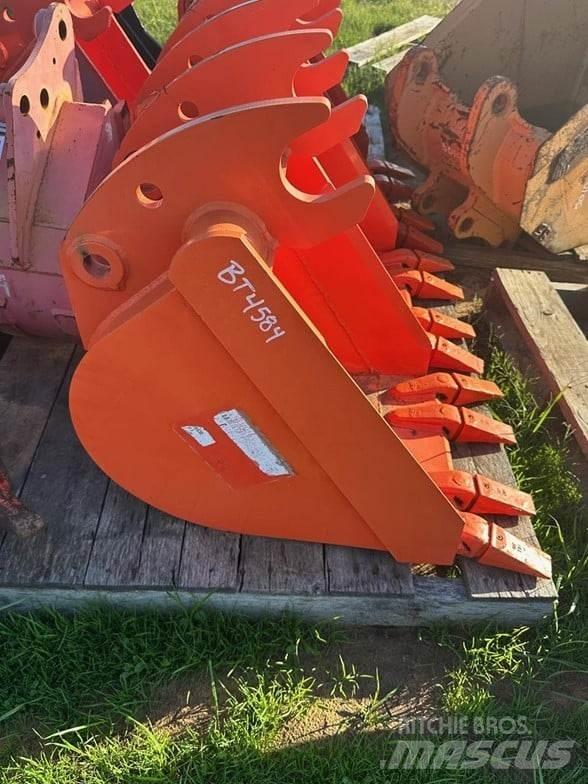 Kubota BT4584 Godet