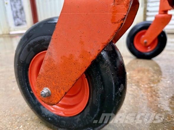 Kubota Z121S Tondeuses à rayon de braquage zéro