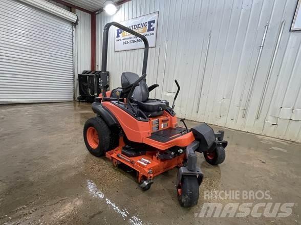 Kubota ZD1211 Tondeuses à rayon de braquage zéro