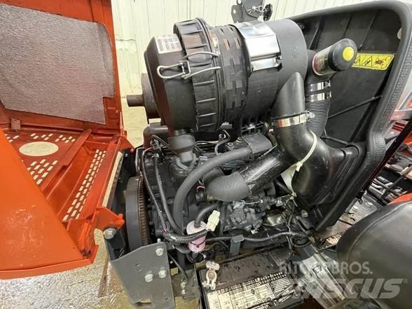 Kubota ZD1211 Tondeuses à rayon de braquage zéro