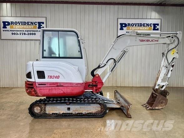 Takeuchi TB240 Mini pelle < 7t