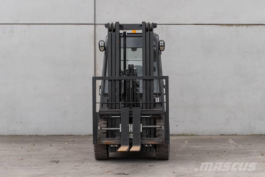 Manitou MI 30 D Chariots diesel
