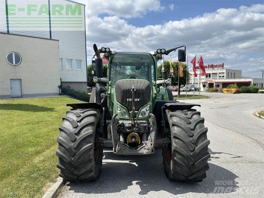 Fendt 718 vario Tracteur