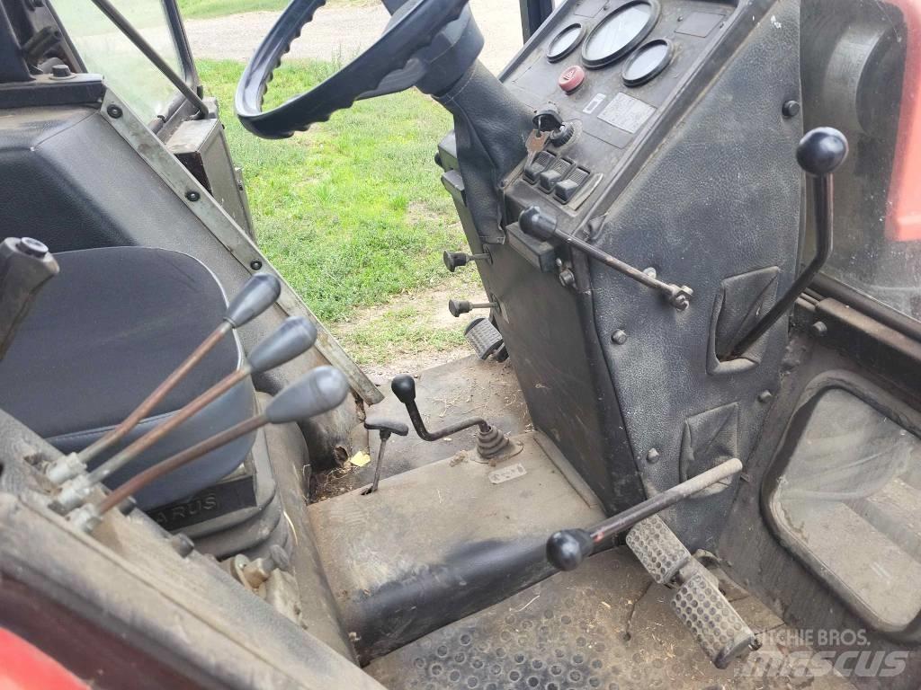 Belarus 320.4 Tracteur