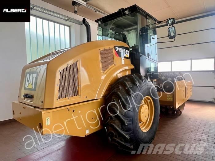 CAT CP 68 B Compacteur de sol