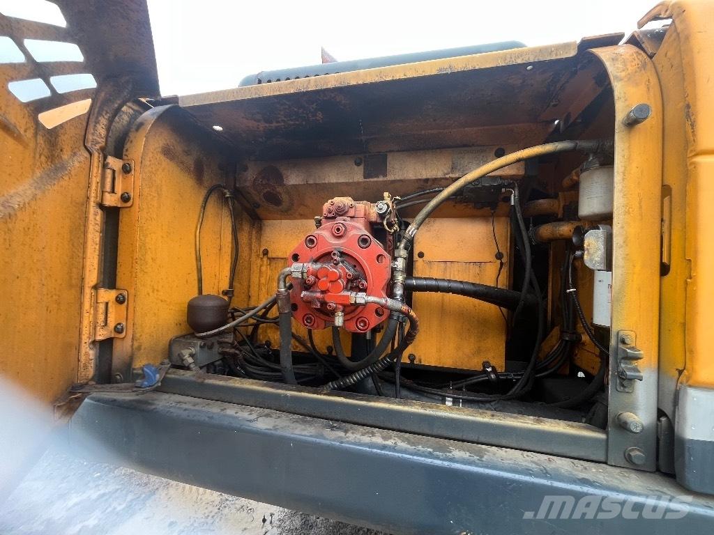 Hyundai 210-9! Pelle sur chenilles