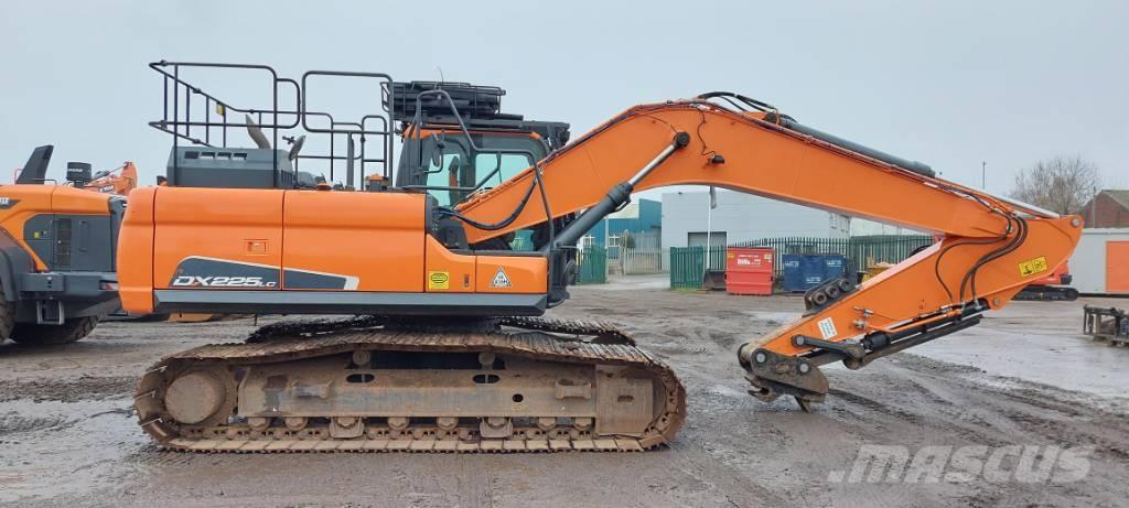 Develon DX225LC-5 Pelle sur chenilles