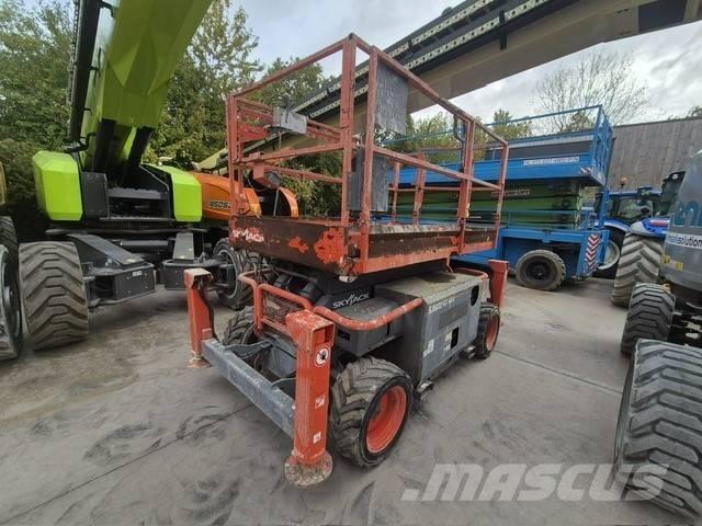 SkyJack 6832RT Nacelle ciseaux