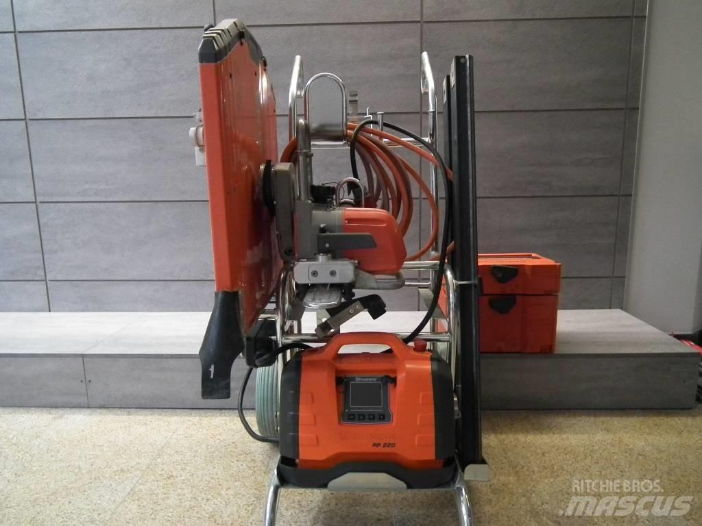 Husqvarna WS220 Scie à roche et béton