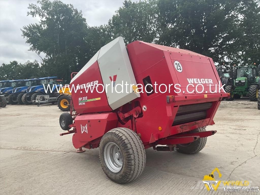 Lely WELGER RP202 Presse à balle ronde