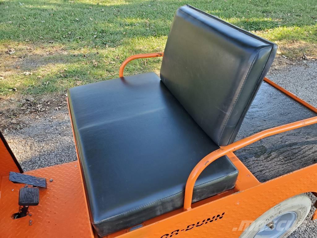 Taylor-Dunn SS536 Chariot remorqueur