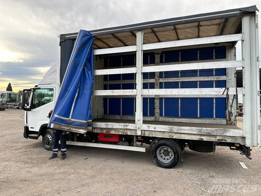 Nissan NT500 Utilitaire benne