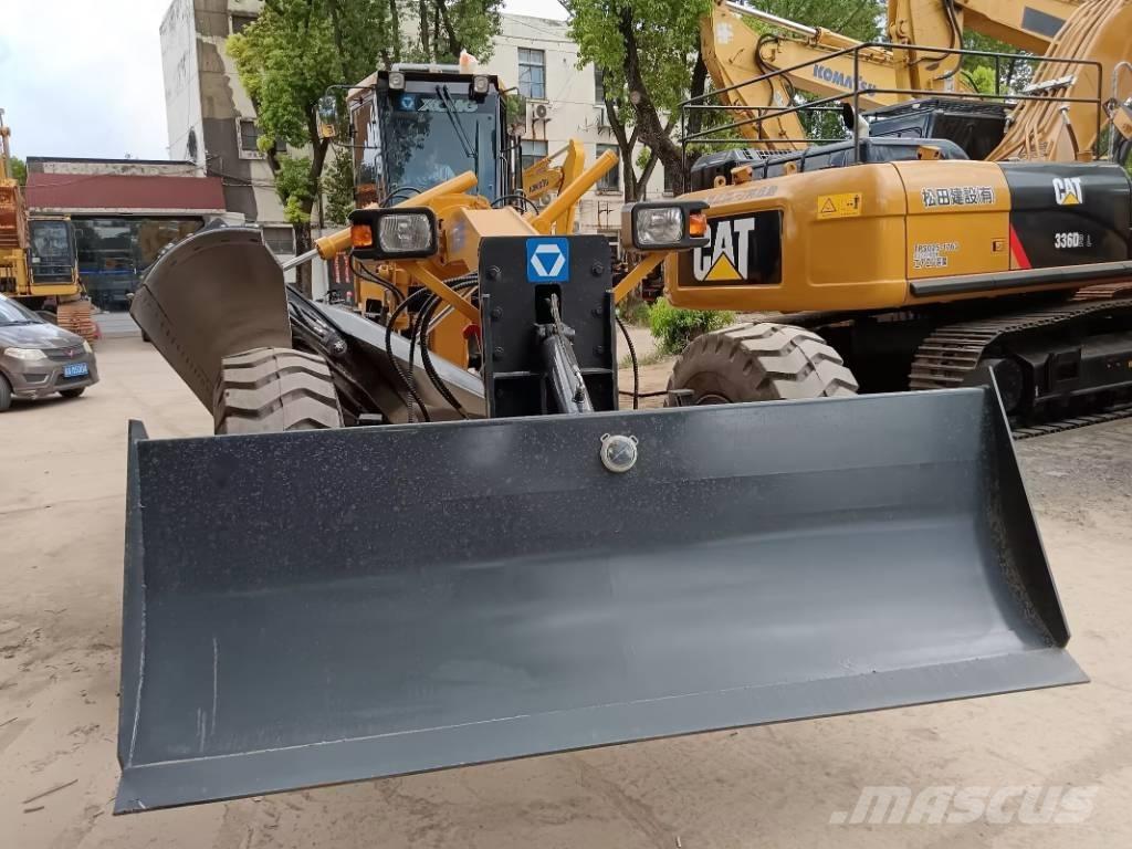 XCMG GR 2153 Niveleuse