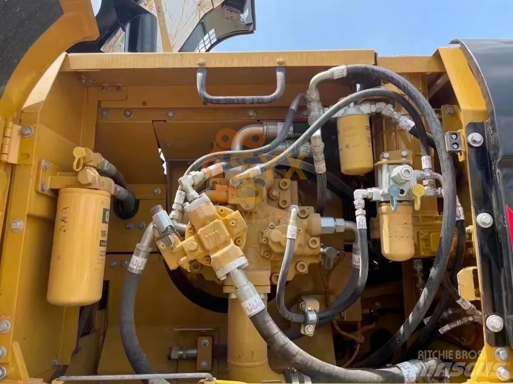 CAT 336 D Pelle sur chenilles