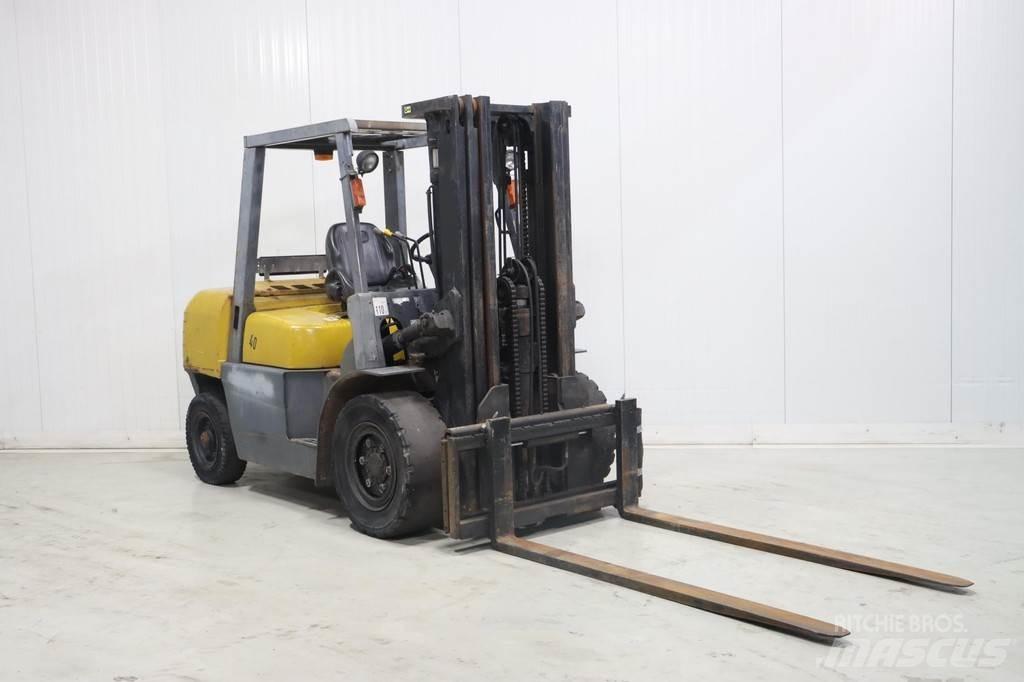 TCM FD40T2 Chariots diesel