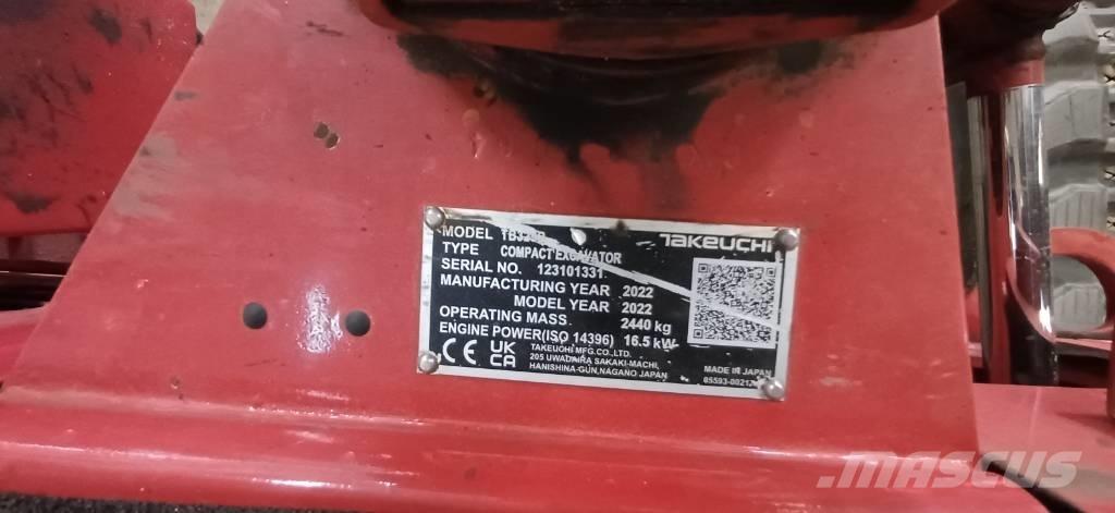 Takeuchi TB 325 R Mini pelle < 7t