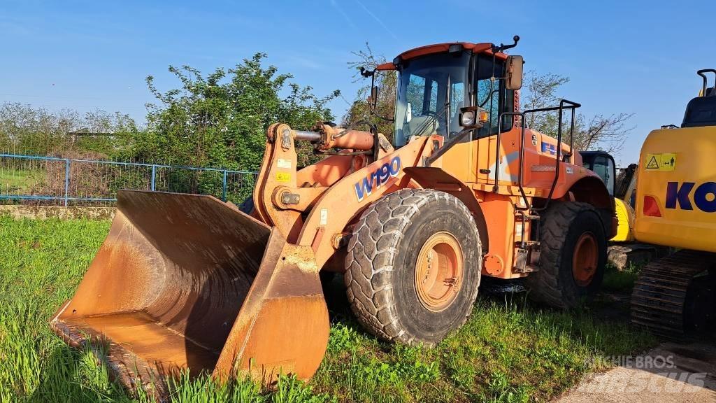 Hitachi W190 Chargeuse sur pneus