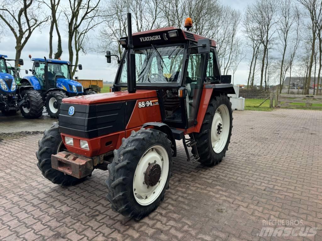 Fiat 88-94 DT Tracteur