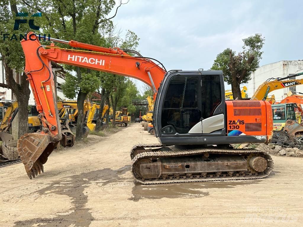 Hitachi ZX 130 Pelle sur chenilles