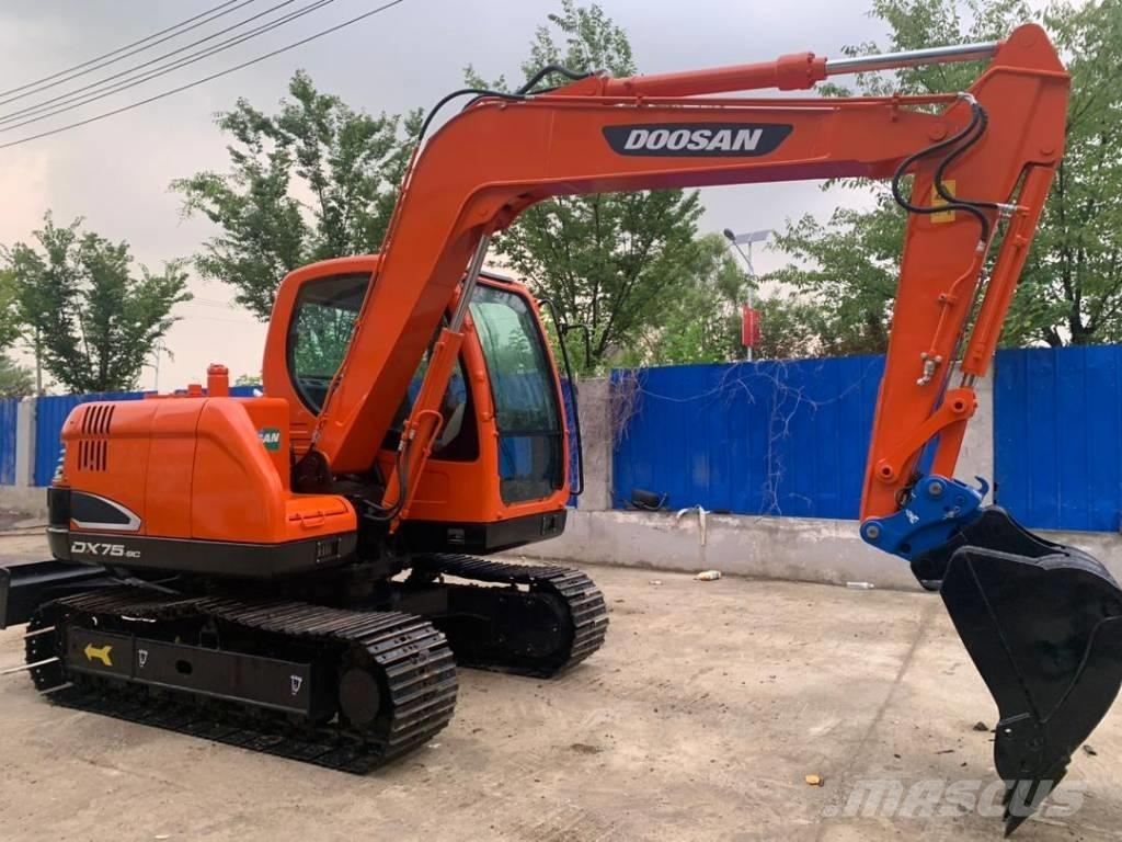 Doosan DX 75-9 C Mini pelle 7t-12t