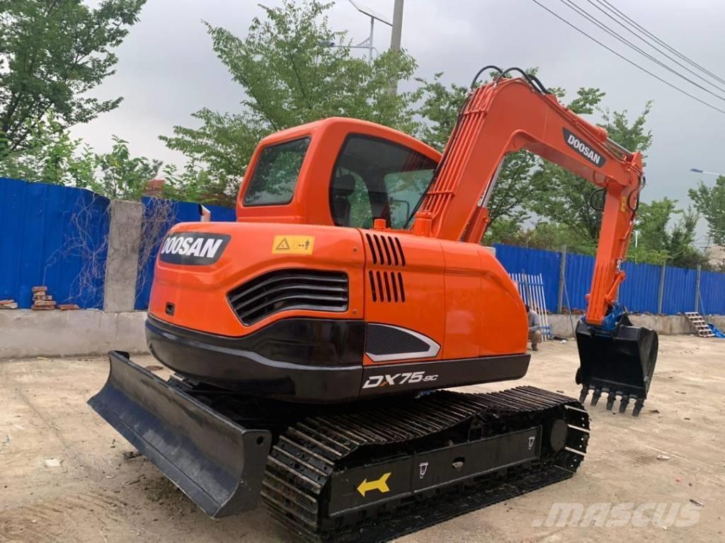 Doosan DX 75-9 C Mini pelle 7t-12t