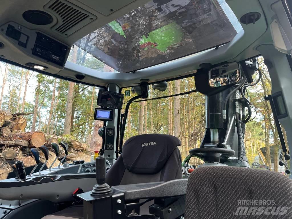 Valtra T214 Active Tracteur