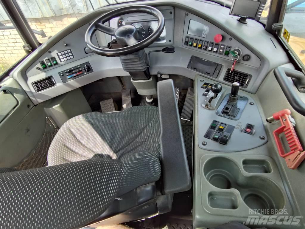 Volvo A25D Tombereau articulé