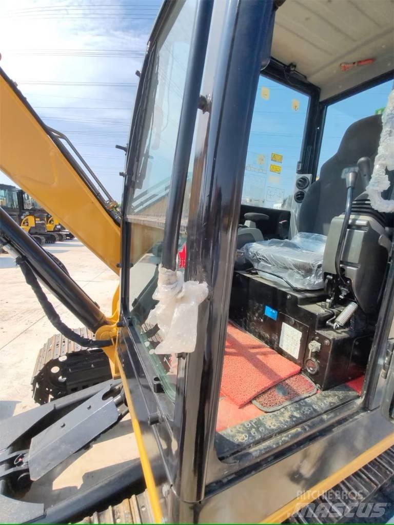 CAT 305.5 Mini pelle < 7t