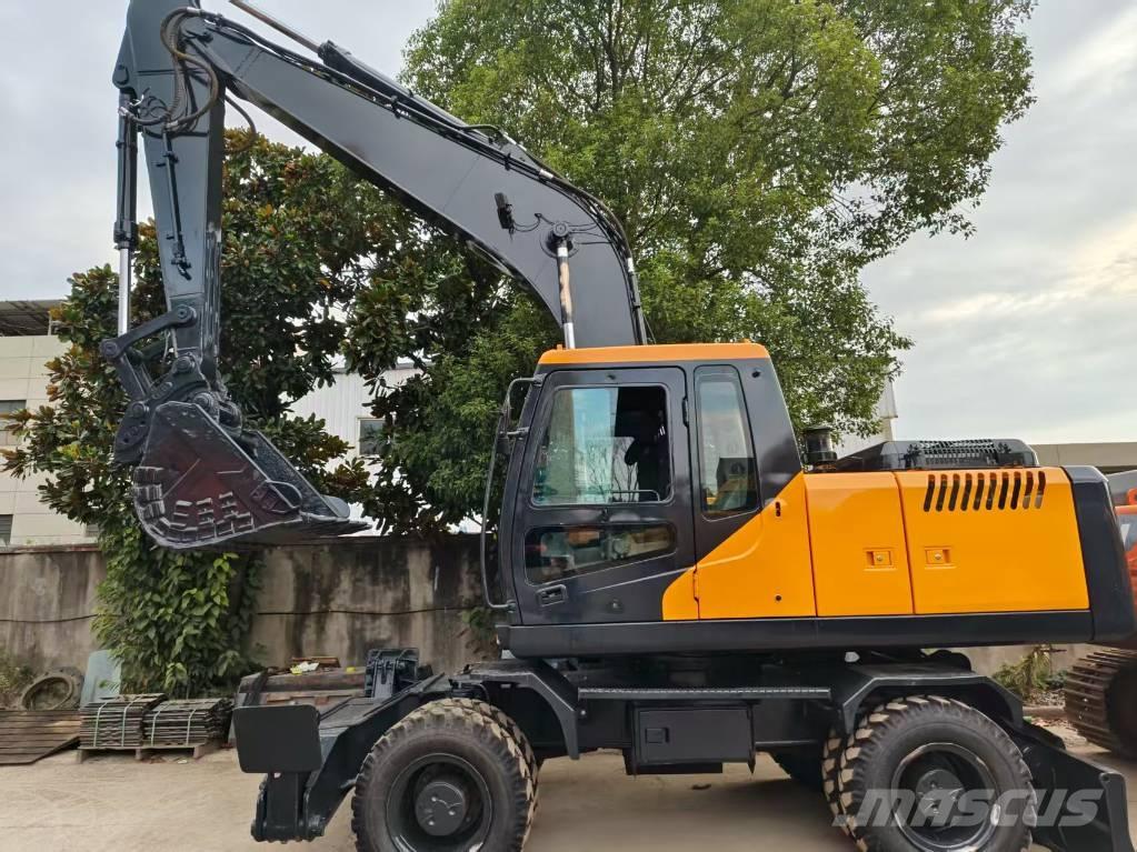 Hyundai r210w-9 Pelle sur pneus
