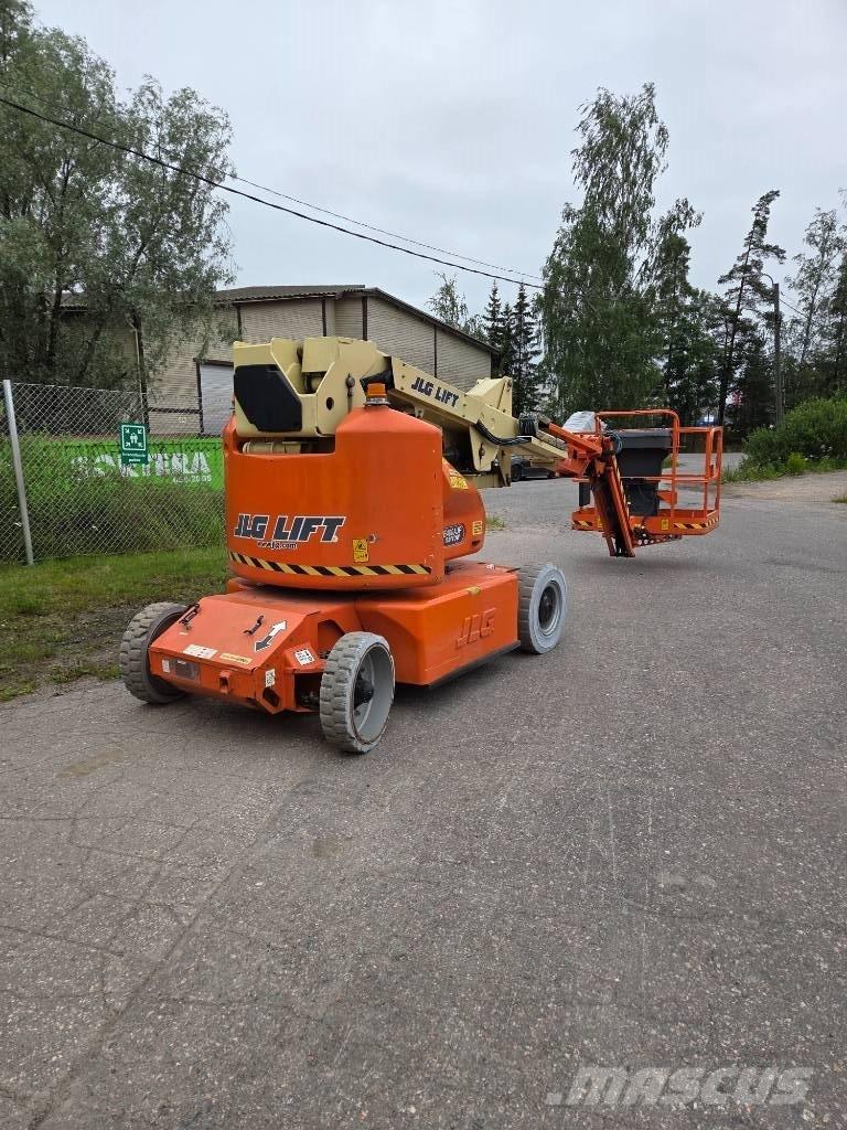 JLG E 400 AJPN Nacelles articulées