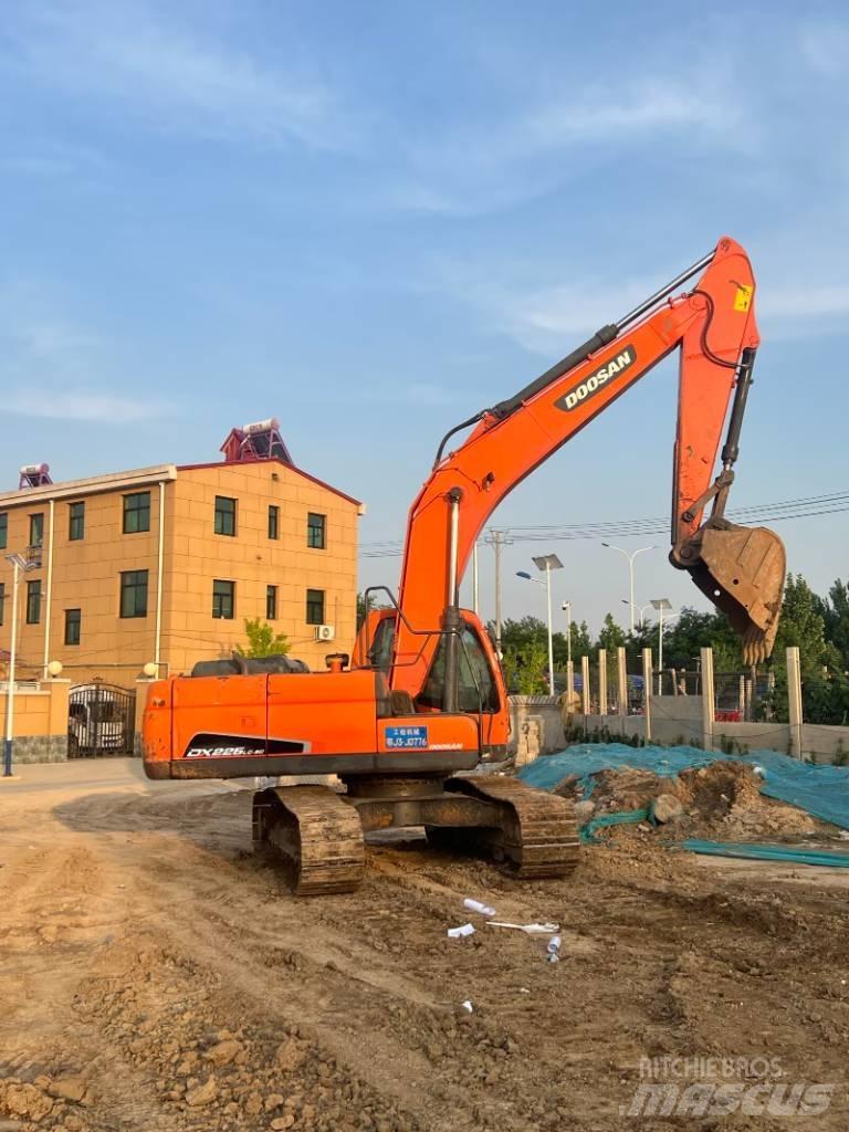 Doosan DX225LC-9C Pelle sur chenilles
