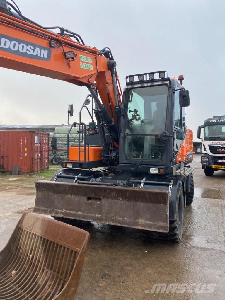 Doosan DX 140 W -5 Grues tout terrain