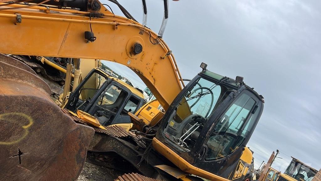 JCB 220 Essieux