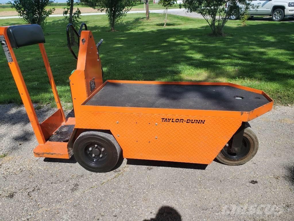 Taylor-Dunn SC100 Chariot remorqueur