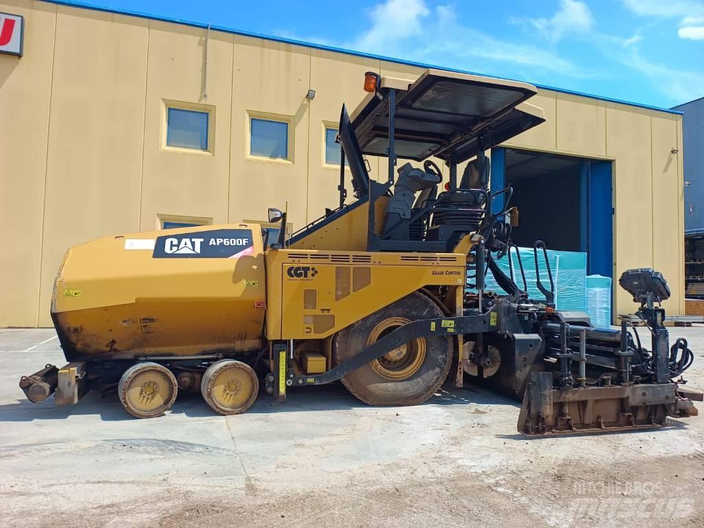 CAT AP 600F Finisseur