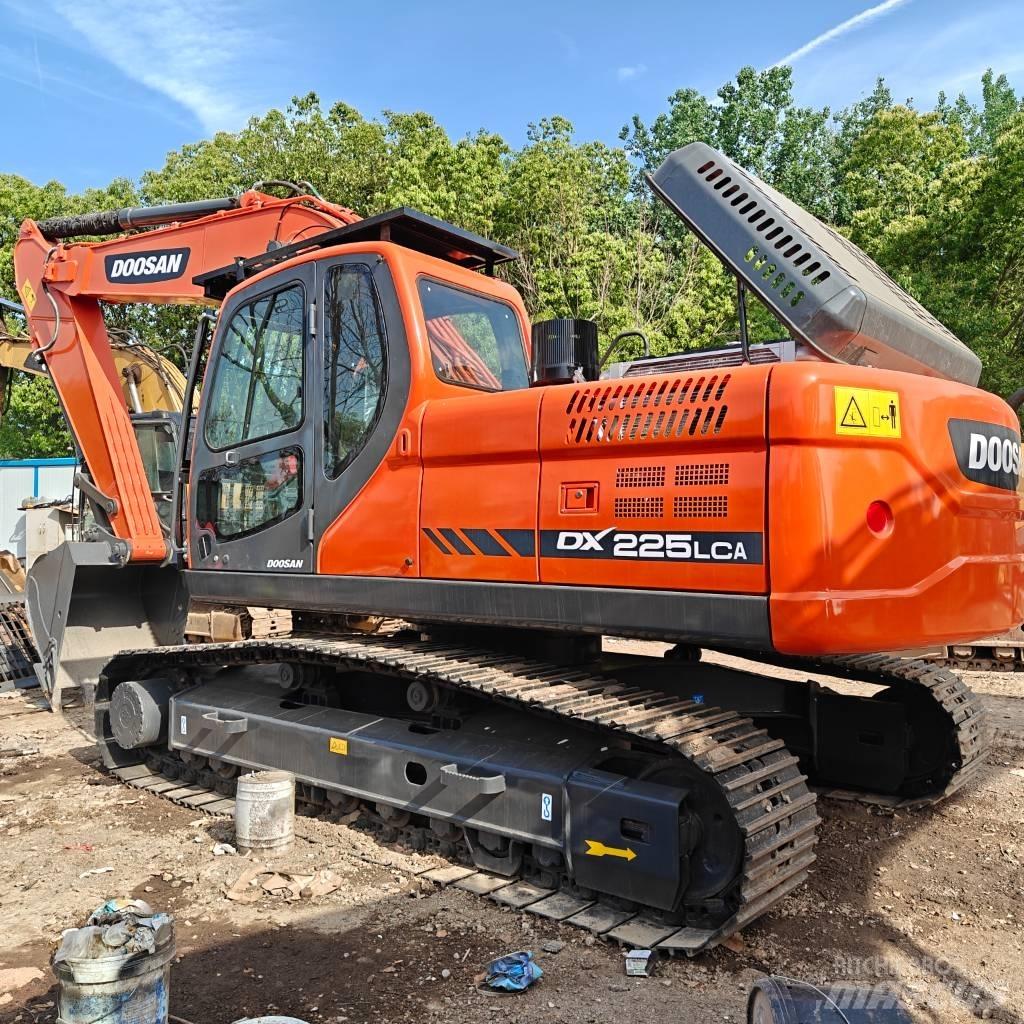 Doosan DX 225 LCA Pelle sur chenilles
