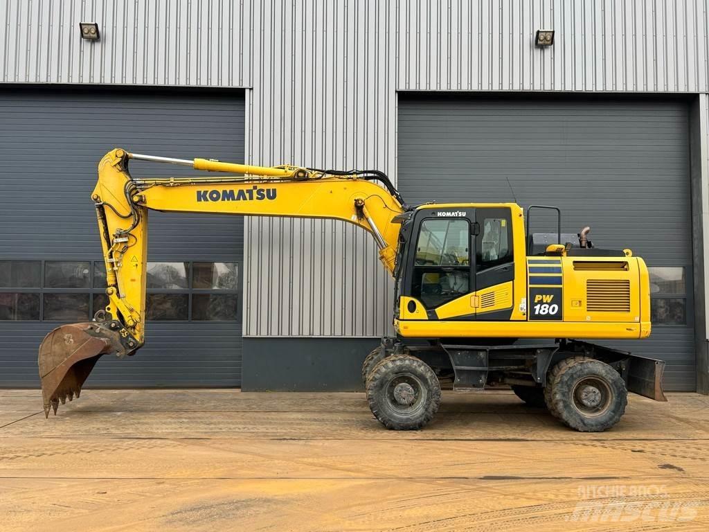 Komatsu PW180-11 Pelle sur pneus