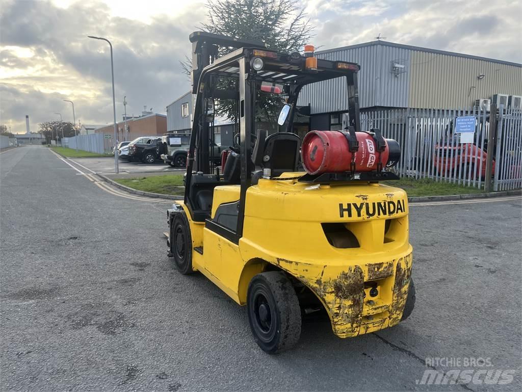 Hyundai 35L-7A Chariots GPL