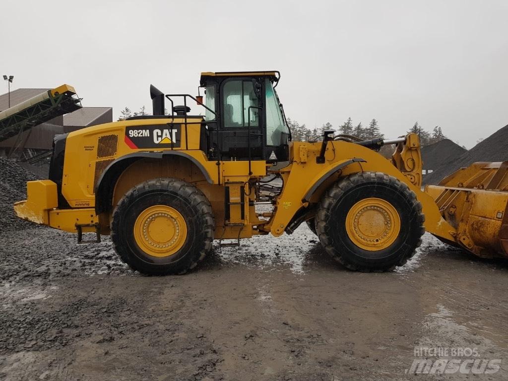 CAT 982m Chargeuse sur pneus