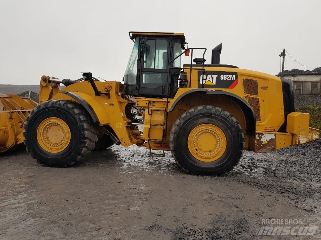 CAT 982m Chargeuse sur pneus